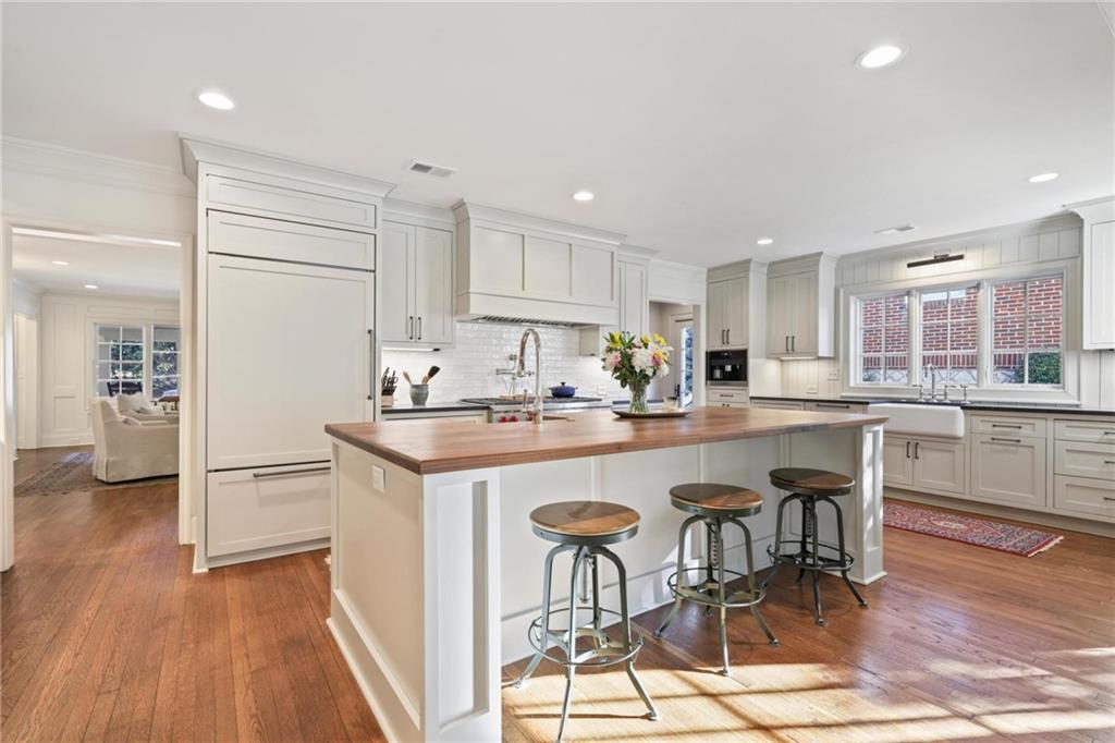 2622 Ellwood Drive NE