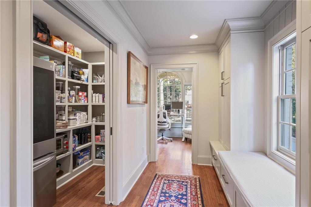 2622 Ellwood Drive NE