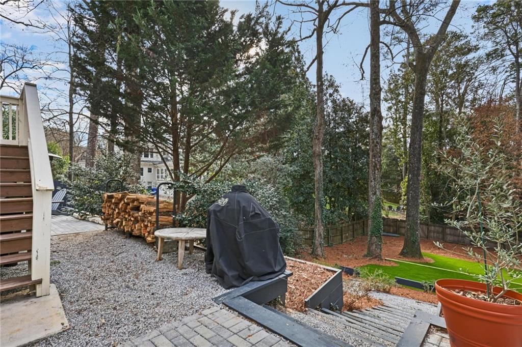 2622 Ellwood Drive NE