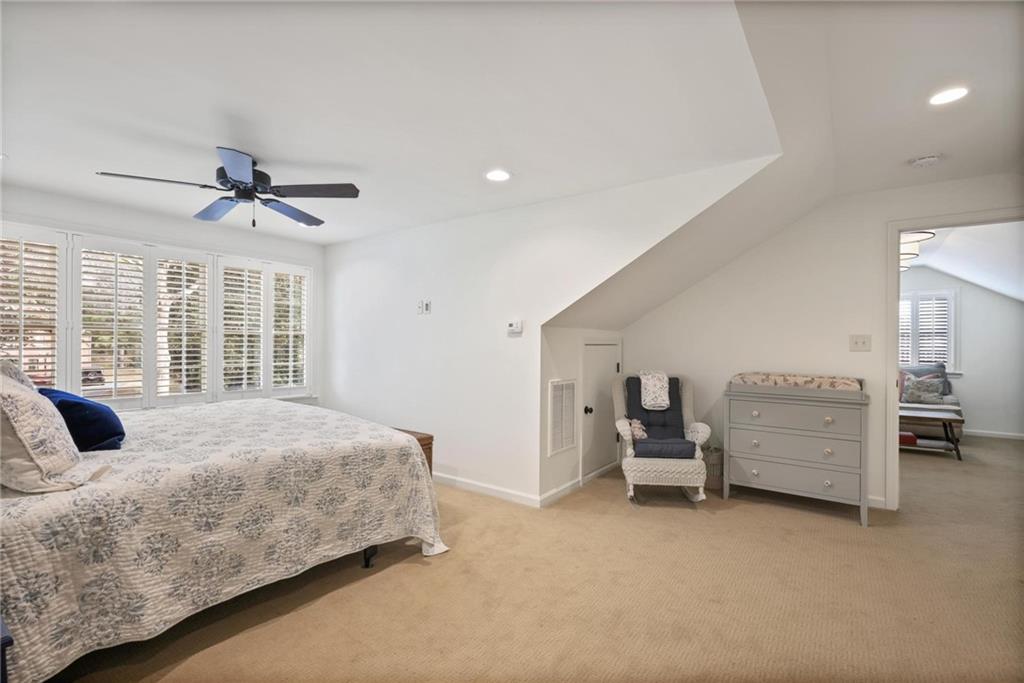 2622 Ellwood Drive NE