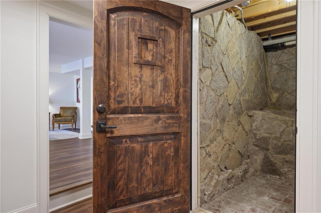 2622 Ellwood Drive NE