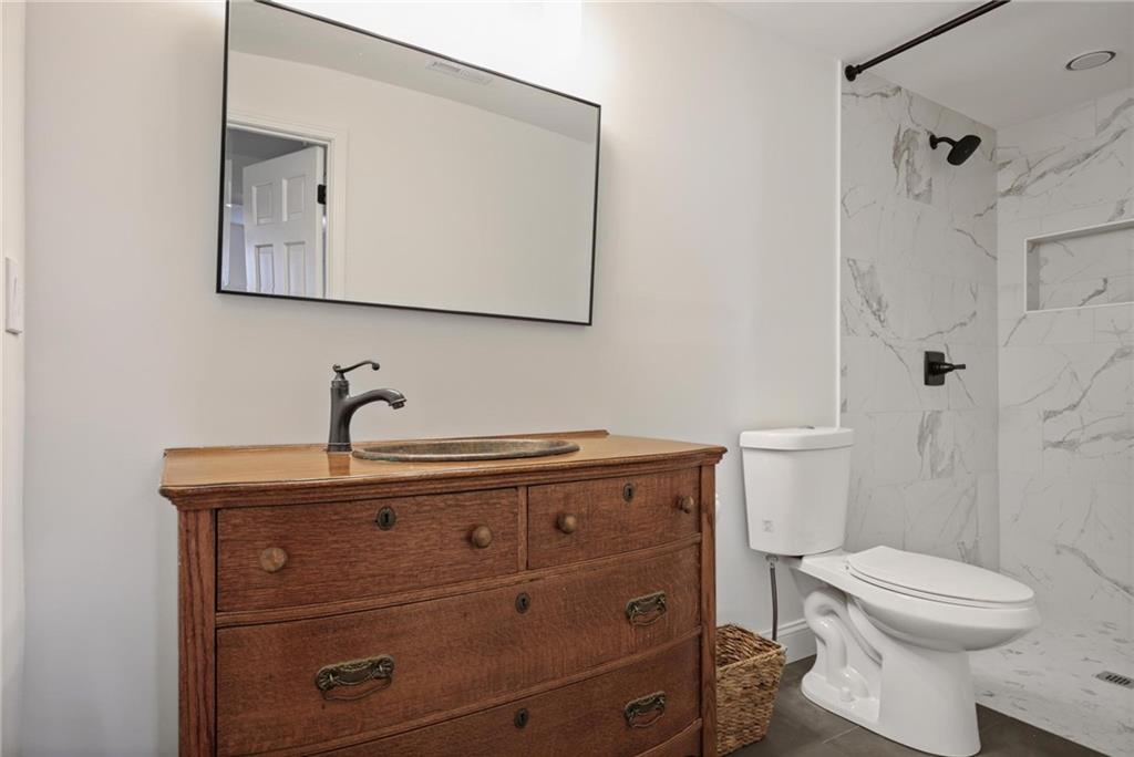 2622 Ellwood Drive NE