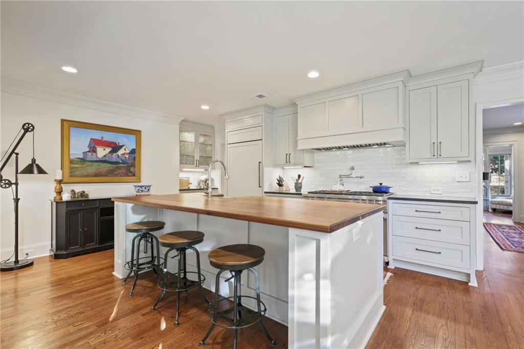 2622 Ellwood Drive NE