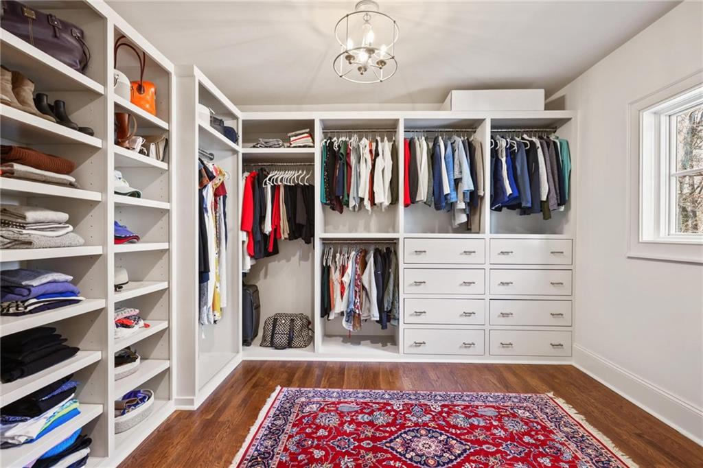 2622 Ellwood Drive NE