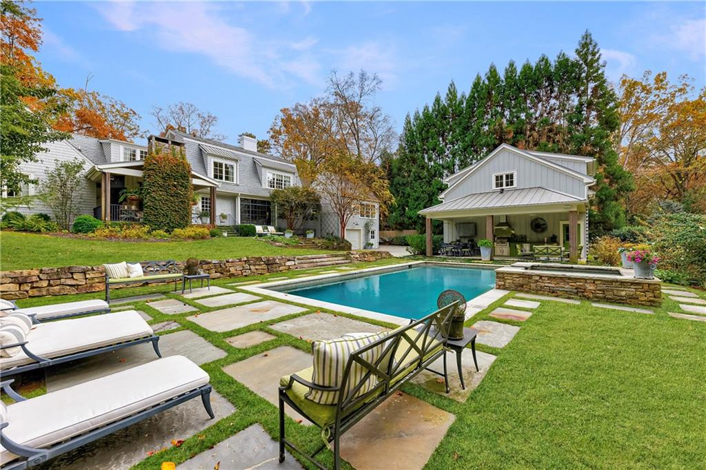 2966 Howell Mill Road NW