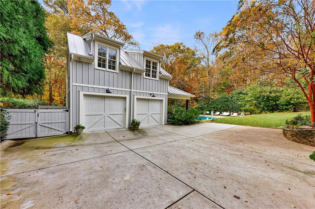 2966 Howell Mill Road NW