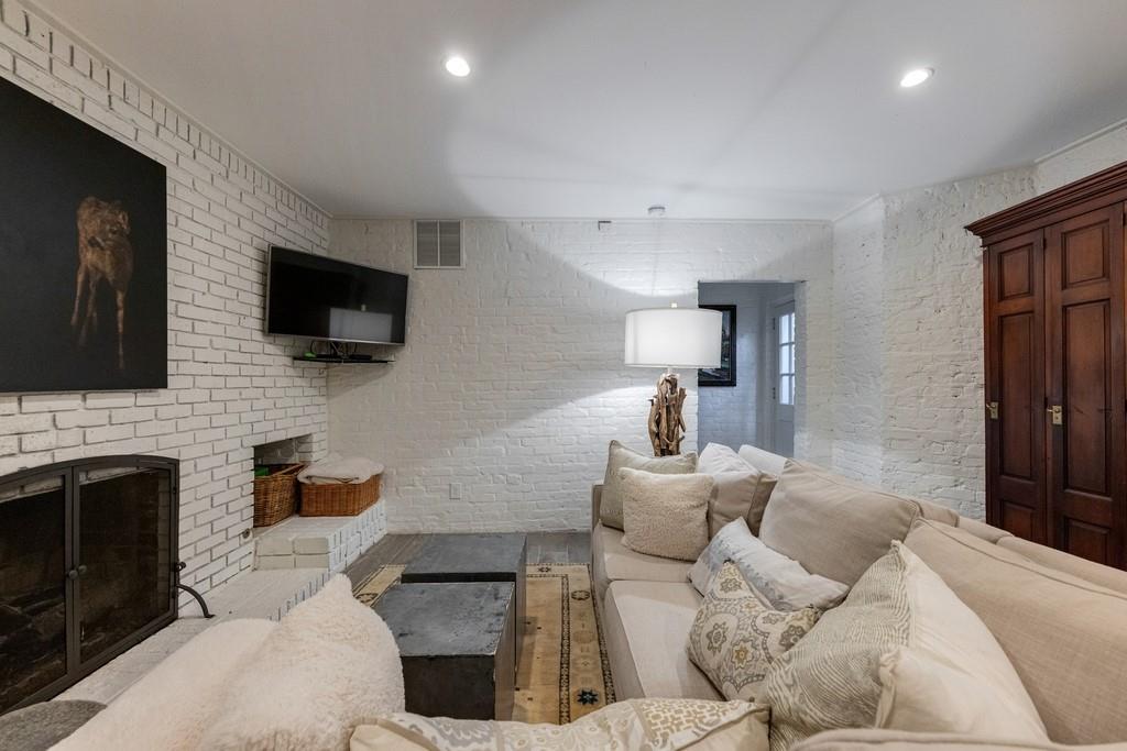 2966 Howell Mill Road NW