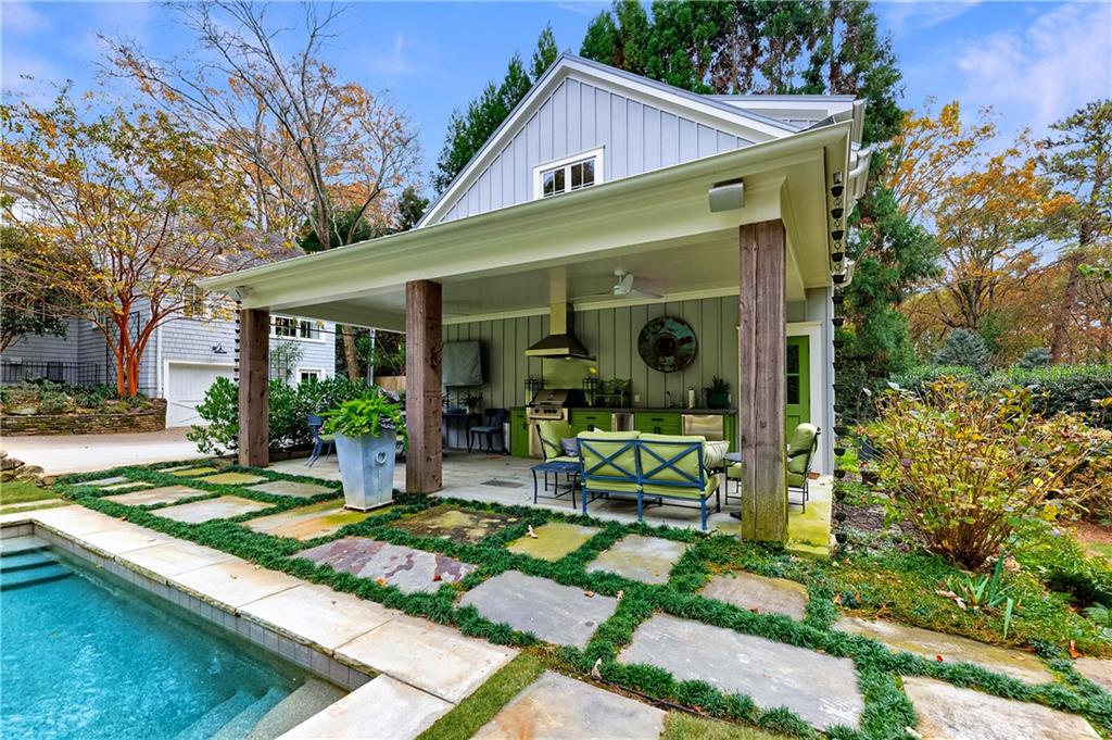 2966 Howell Mill Road NW