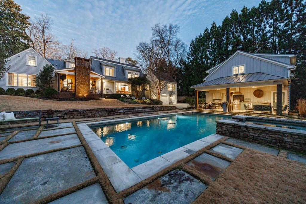 2966 Howell Mill Road NW