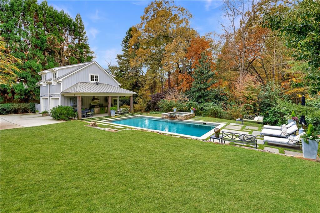 2966 Howell Mill Road NW