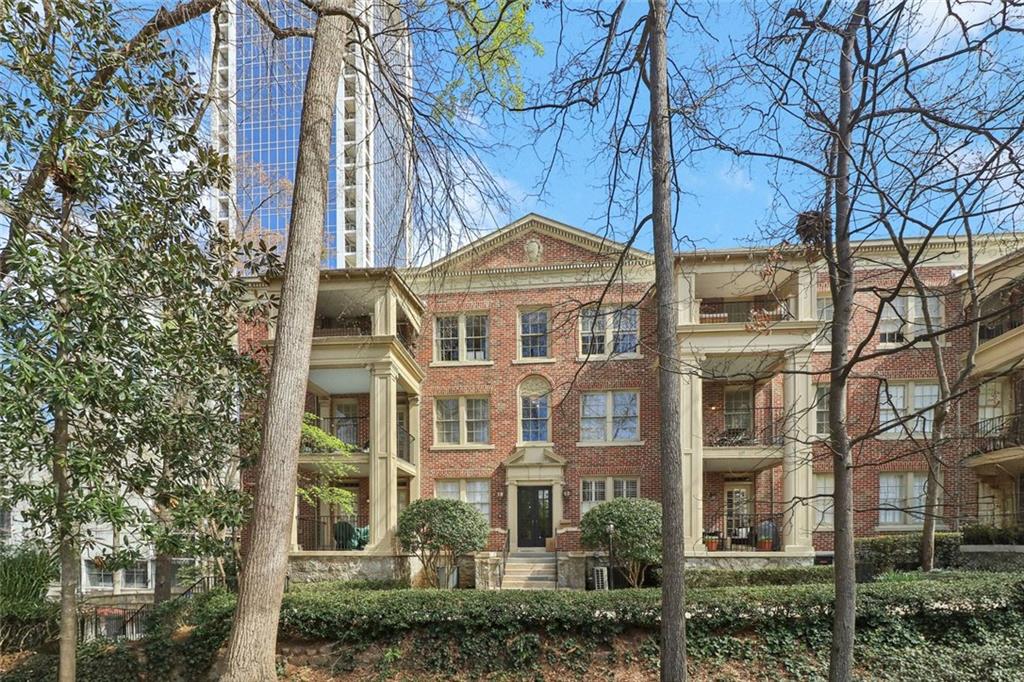 2814 Peachtree Road NW Unit 10