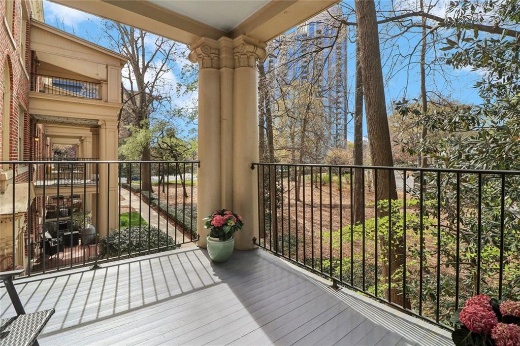 2814 Peachtree Road NW Unit 10