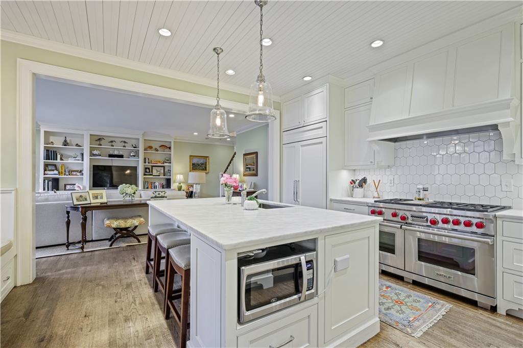 2860 Normandy Drive NW