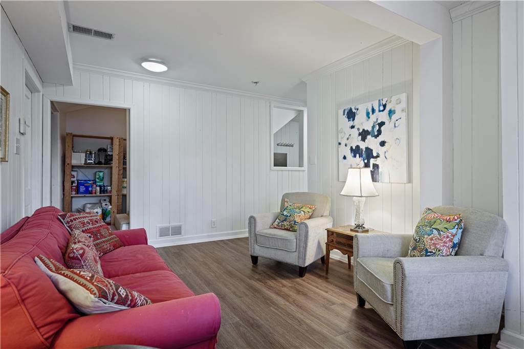 2860 Normandy Drive NW