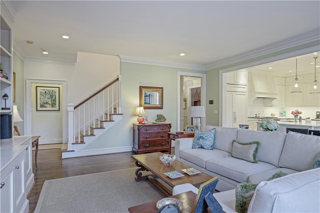 2860 Normandy Drive NW