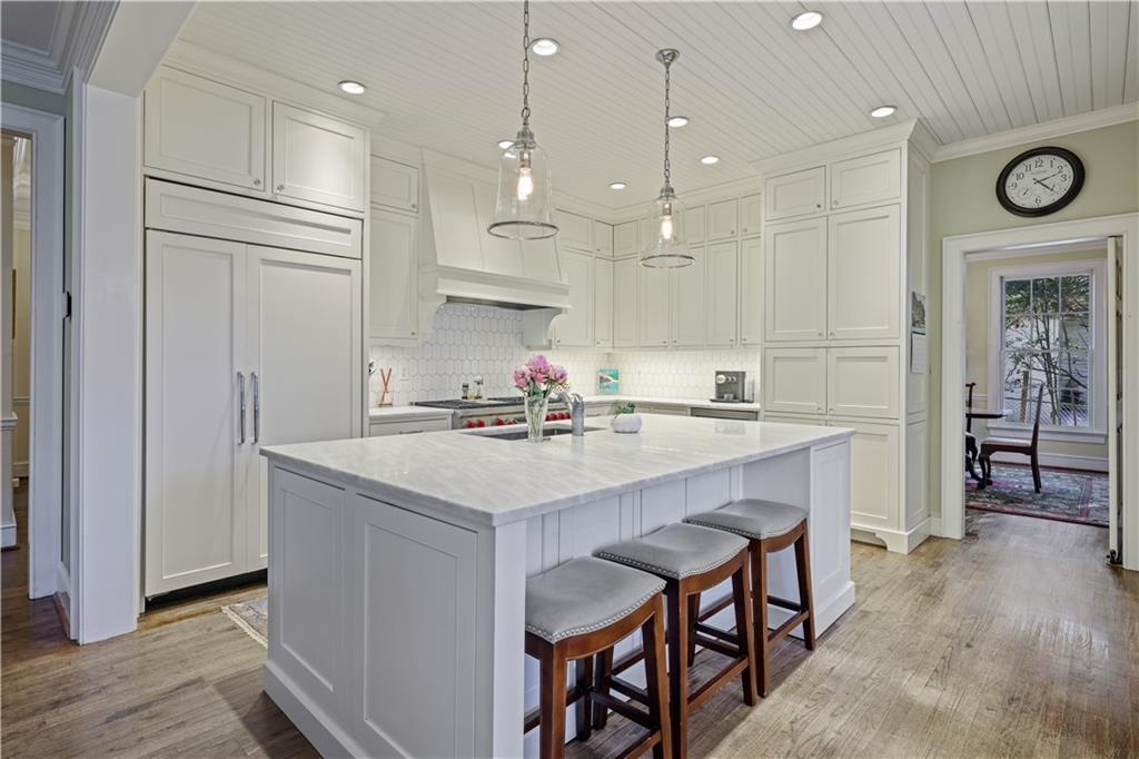 2860 Normandy Drive NW