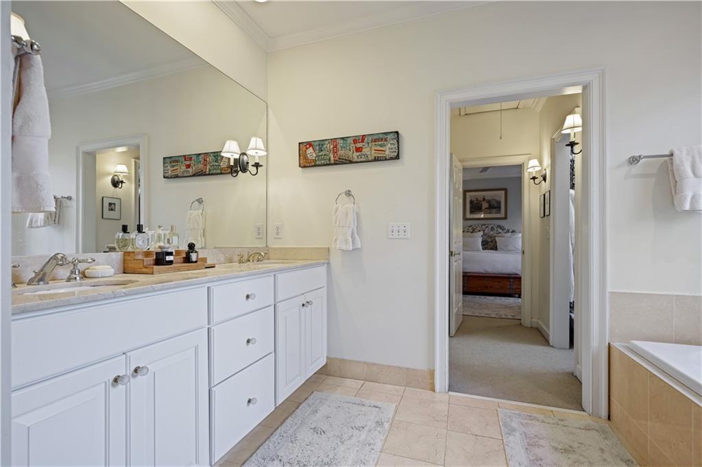 2860 Normandy Drive NW