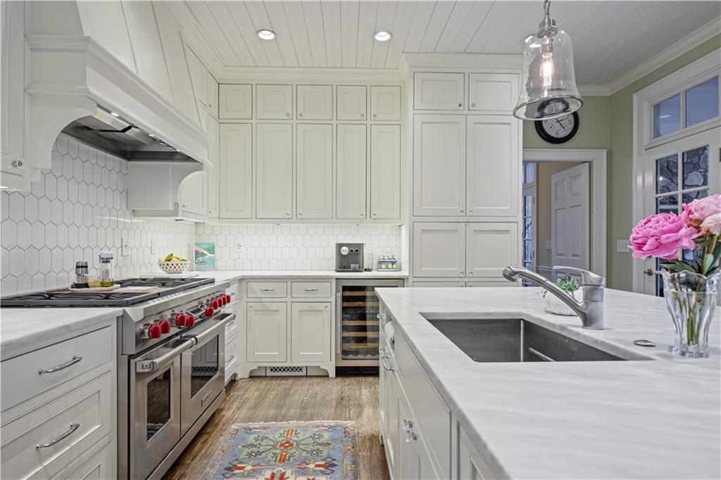 2860 Normandy Drive NW