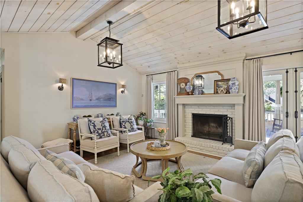 1566 Peachtree Battle Avenue NW