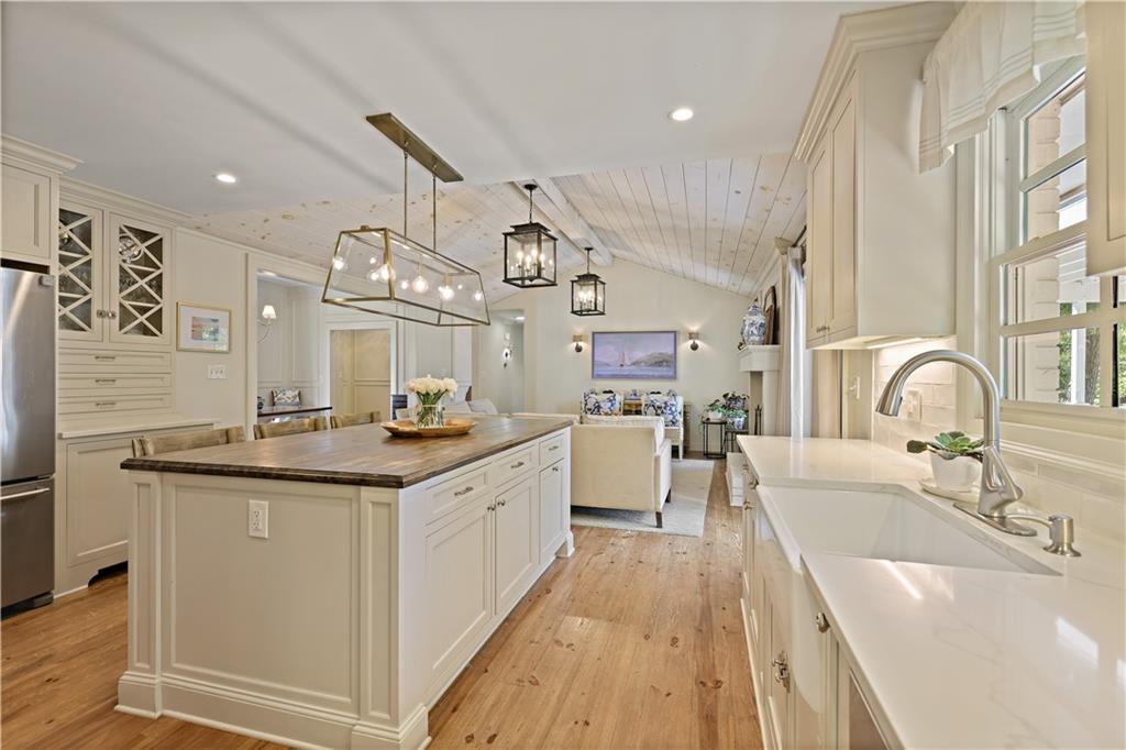 1566 Peachtree Battle Avenue NW