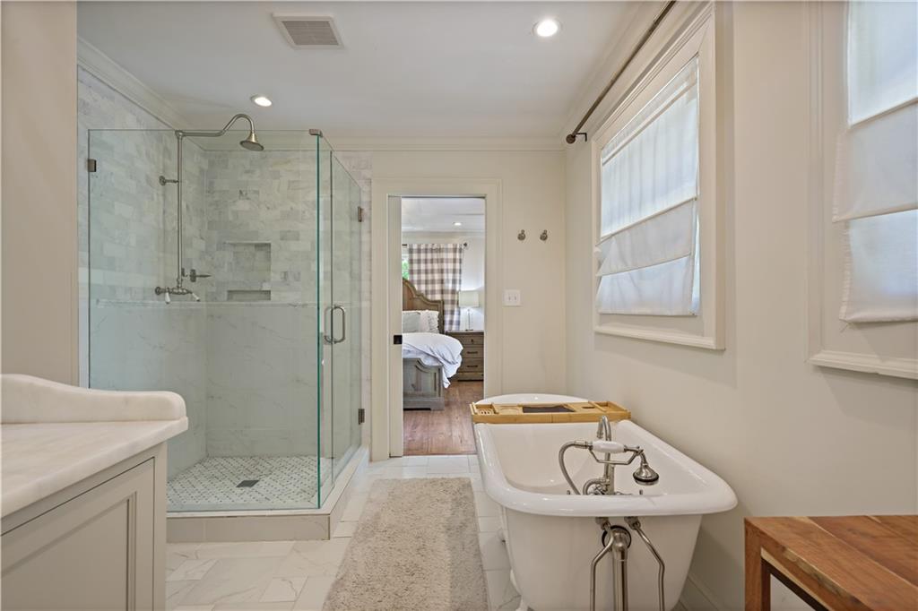 1566 Peachtree Battle Avenue NW