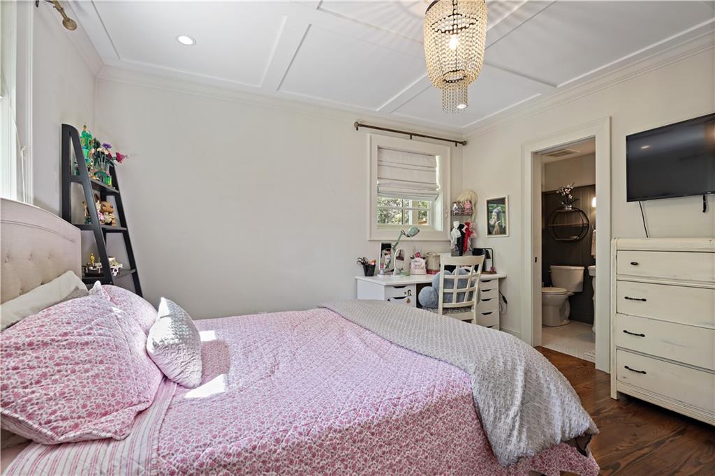 1566 Peachtree Battle Avenue NW