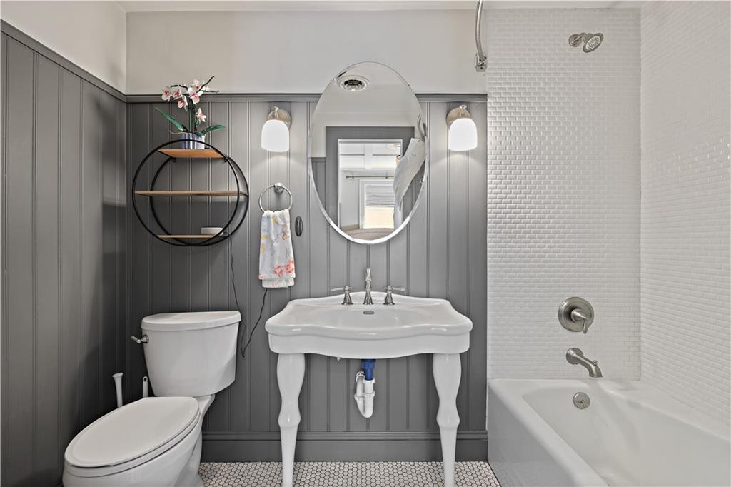 1566 Peachtree Battle Avenue NW