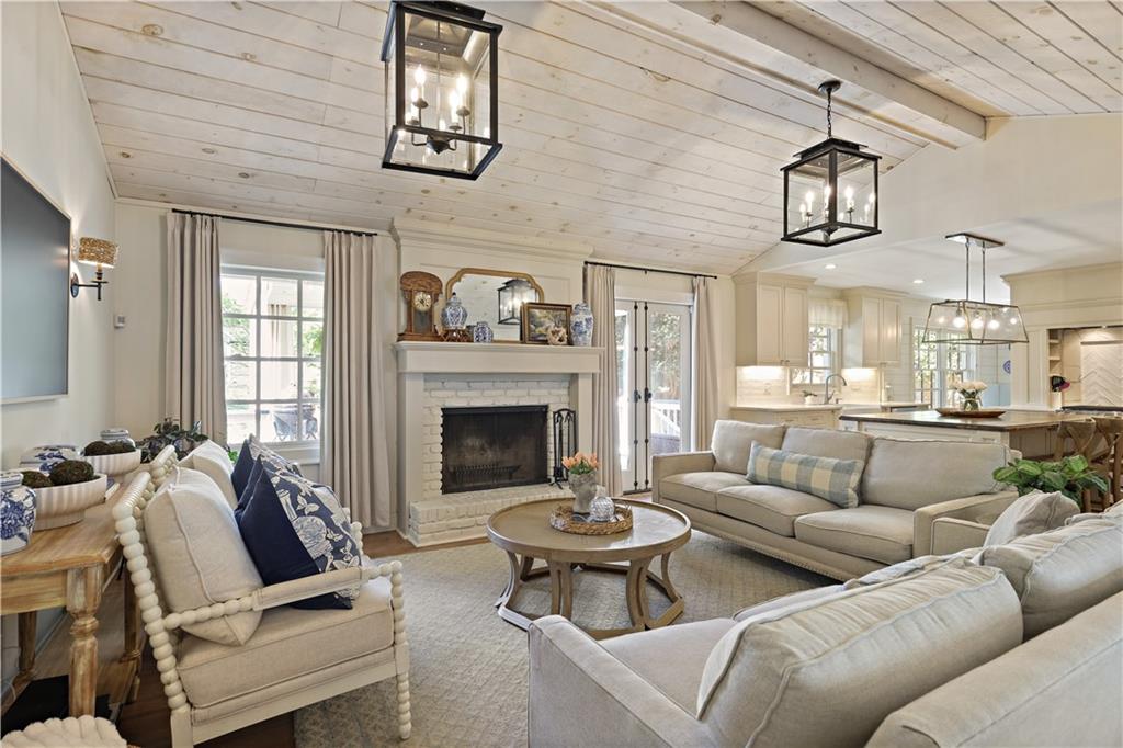 1566 Peachtree Battle Avenue NW