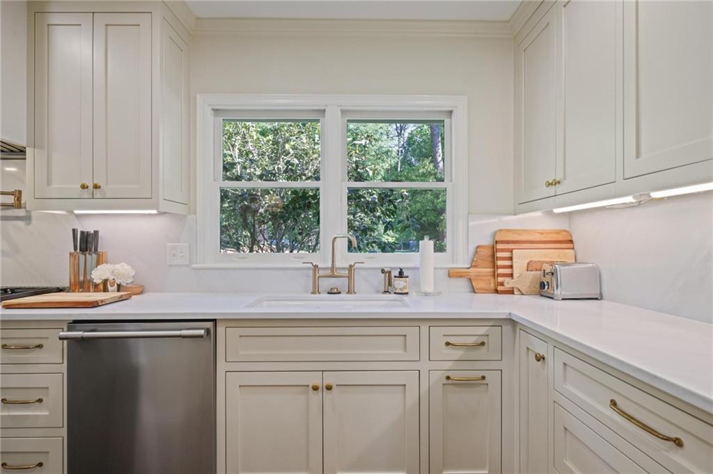 1520 Moores Mill Road NW