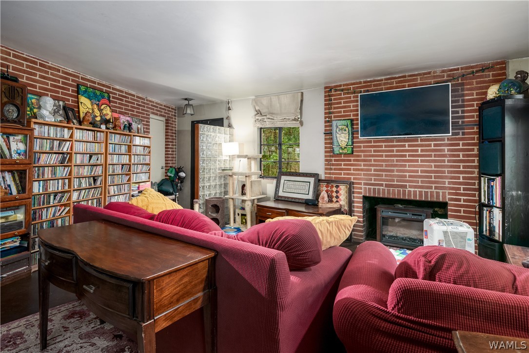 2501 16th Street E