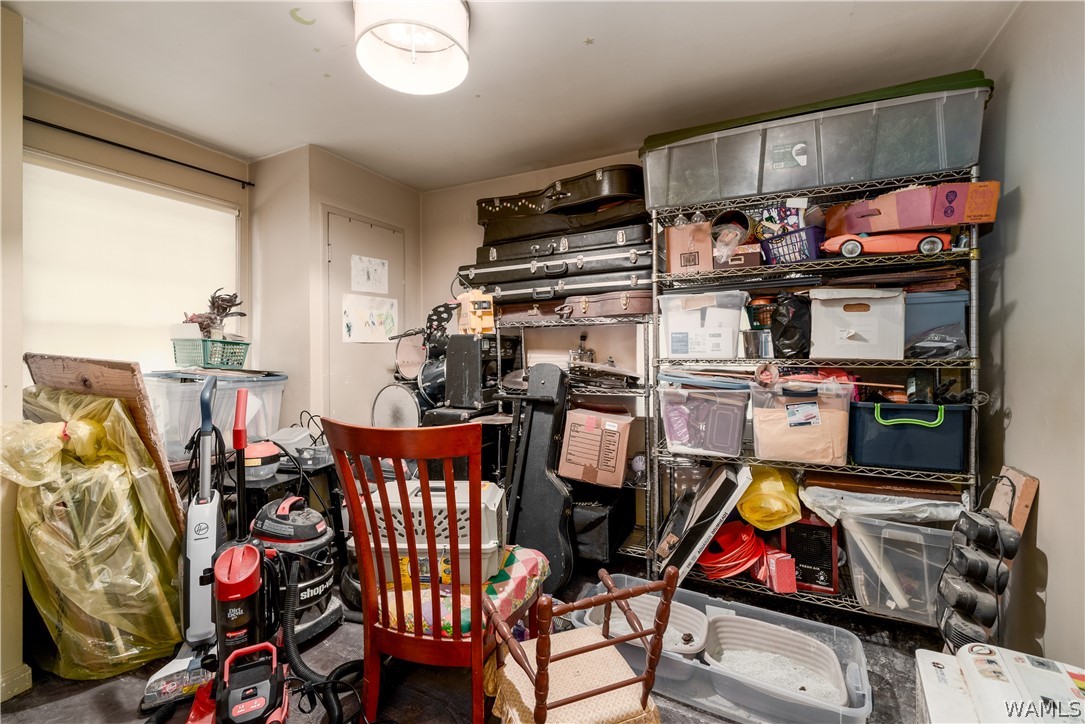 2501 16th Street E