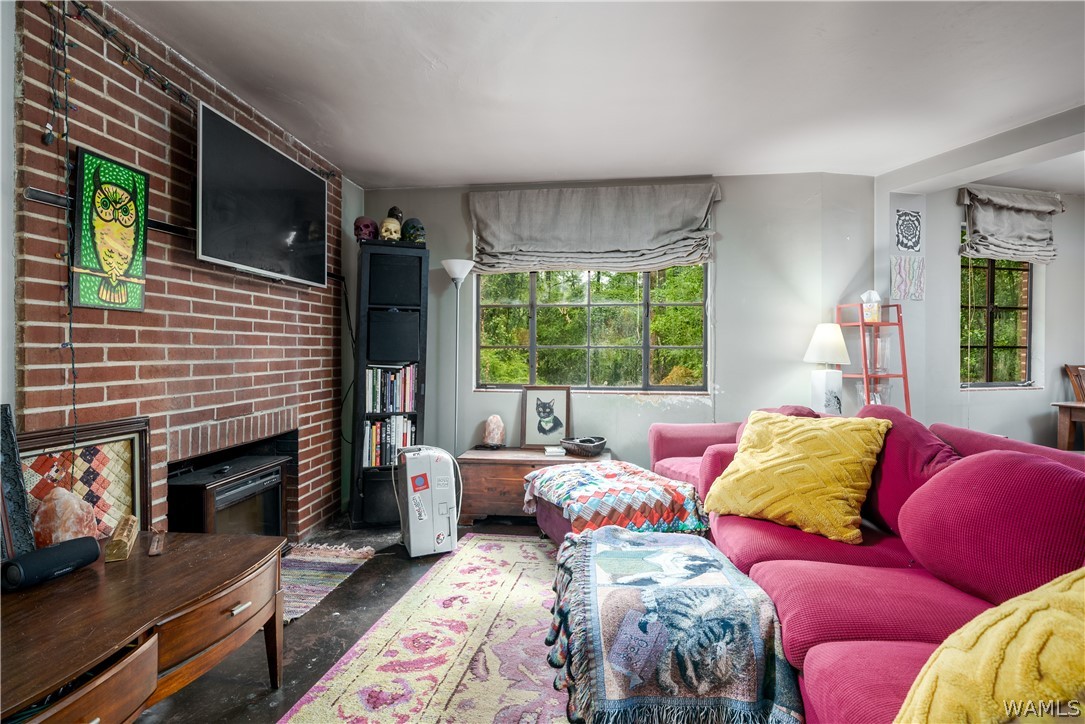 2501 16th Street E