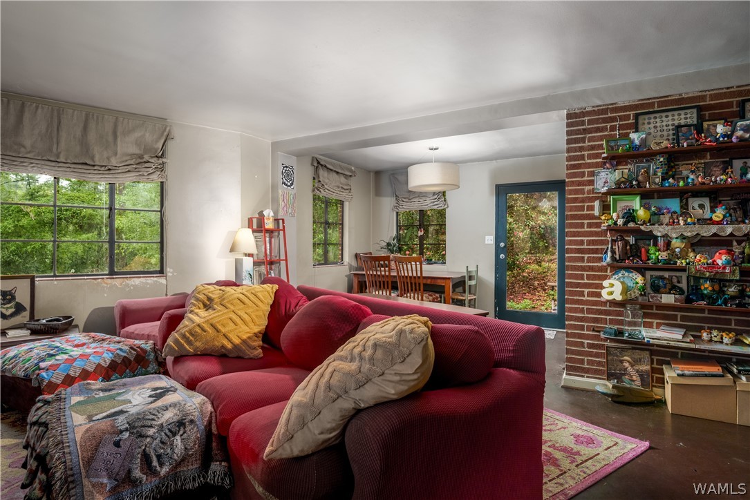 2501 16th Street E