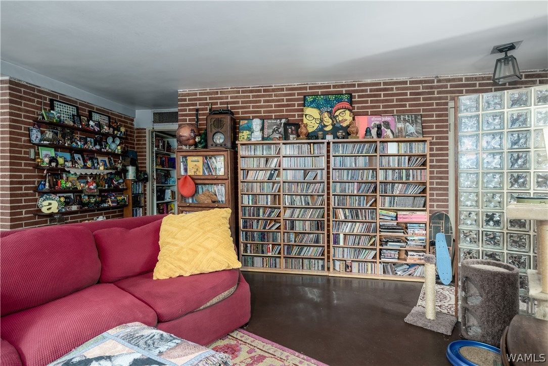 2501 16th Street E