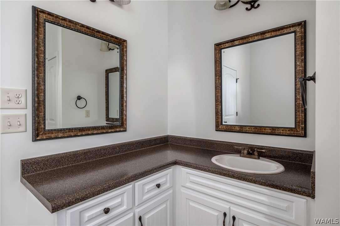 16417 Cherokee Bend Parkway