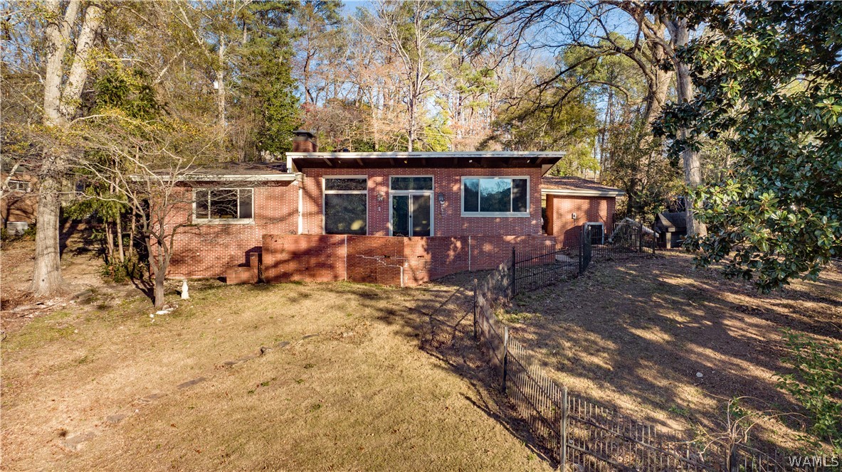 4618 Northwood Lake Drive E