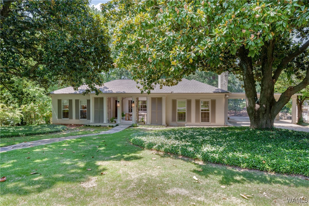 1216 Indian Hills Circle