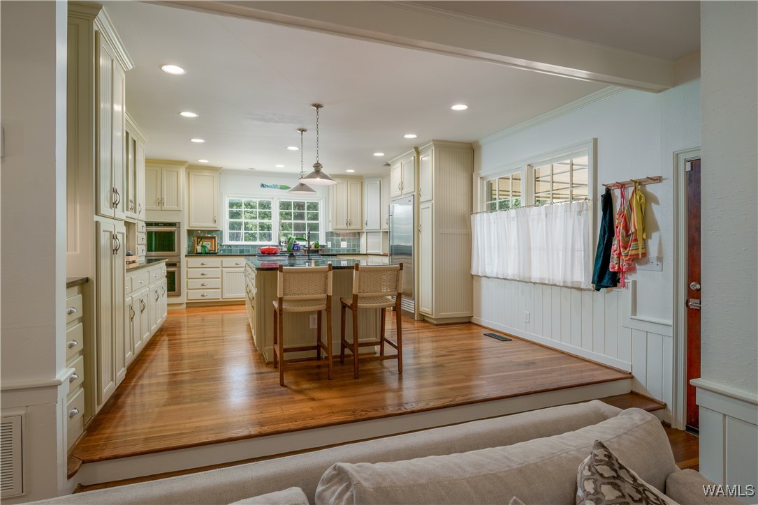 1216 Indian Hills Circle