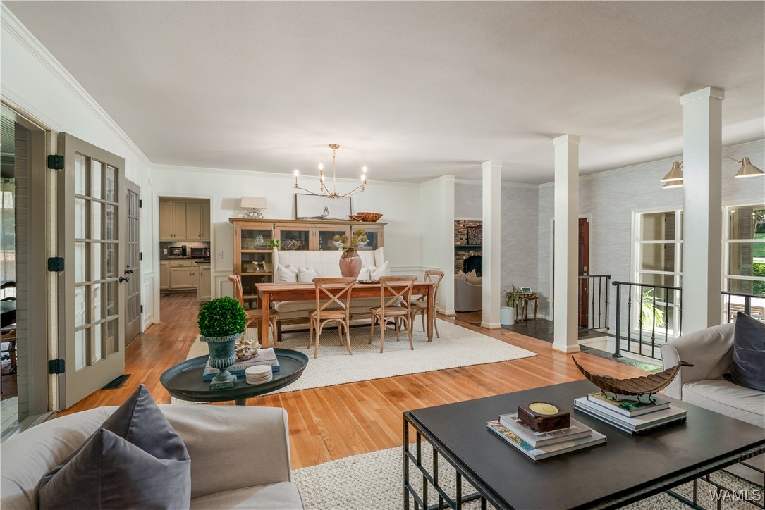 1216 Indian Hills Circle