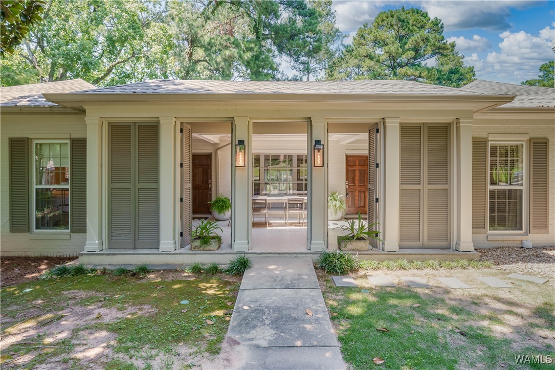1216 Indian Hills Circle