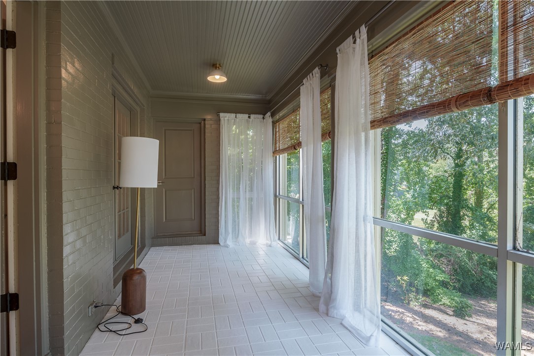 1216 Indian Hills Circle