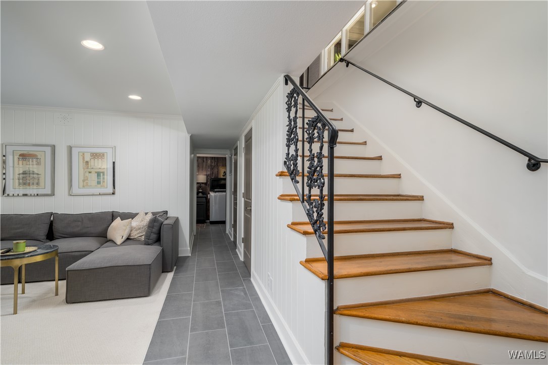 1216 Indian Hills Circle