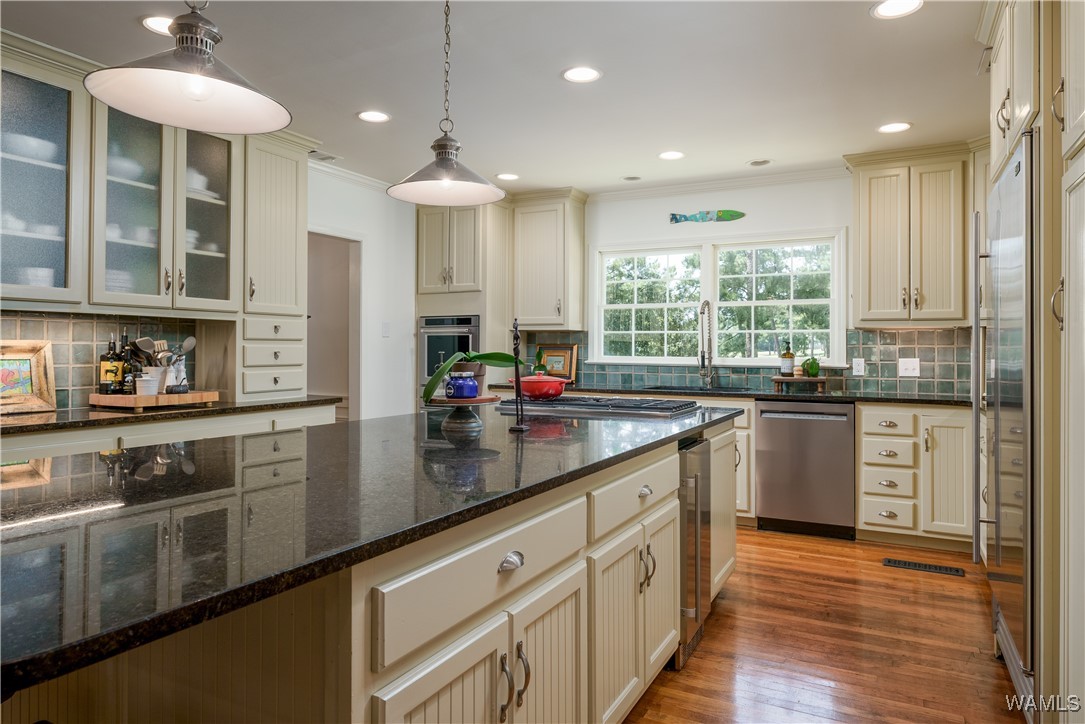 1216 Indian Hills Circle