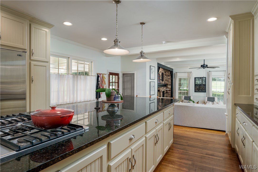 1216 Indian Hills Circle