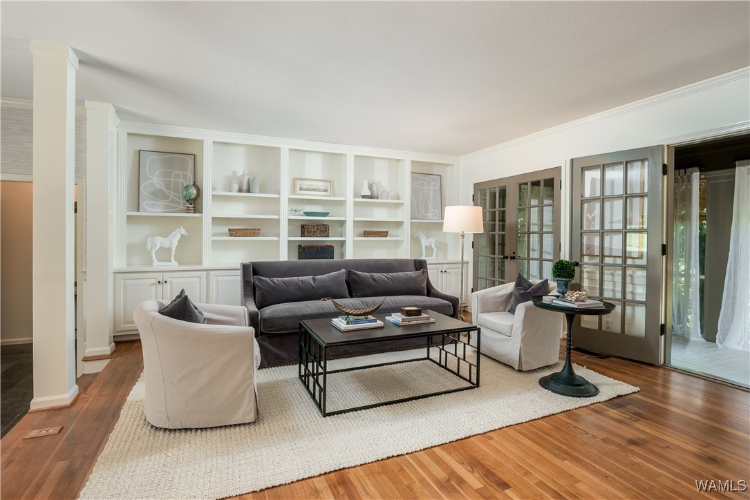 1216 Indian Hills Circle