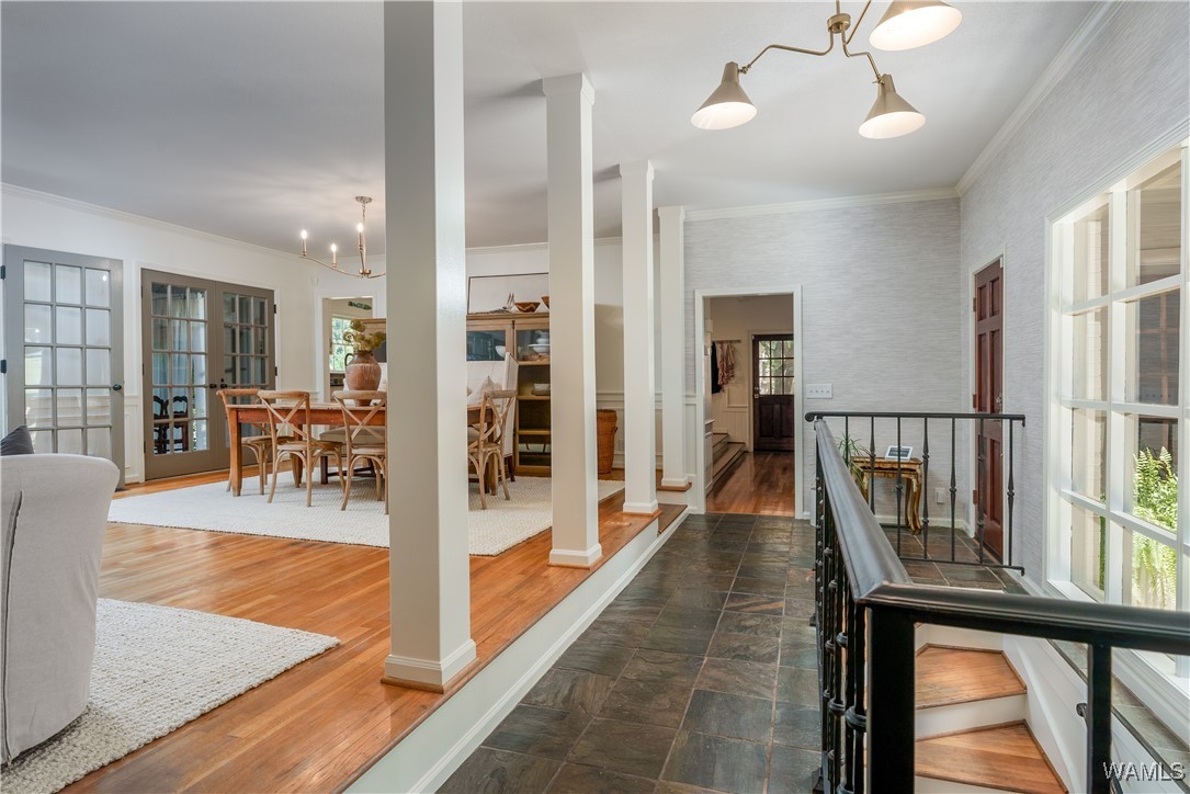 1216 Indian Hills Circle
