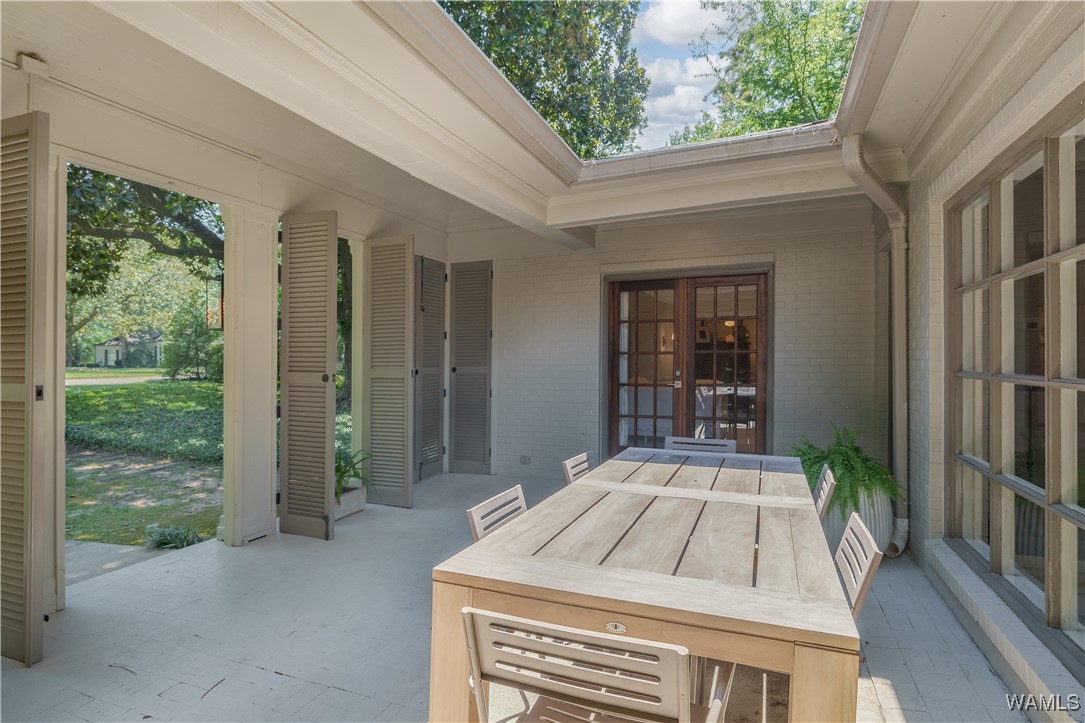 1216 Indian Hills Circle