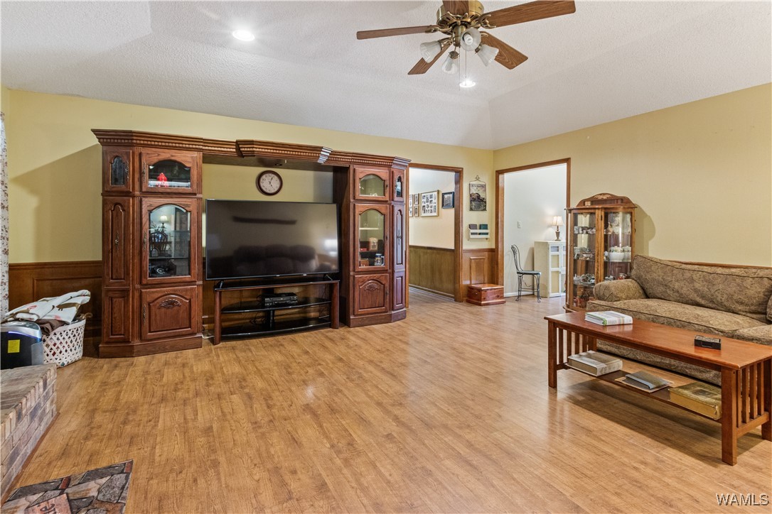424 County Road 46