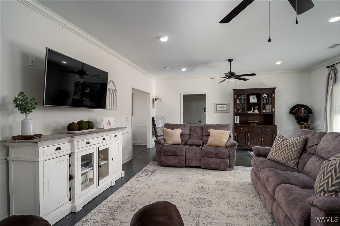 1072 Jamestown Circle