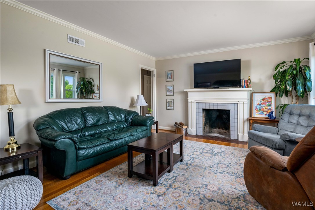 6 Forest Drive